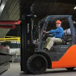 Impacto Técnico do Piso Industrial na Manutenção e Vida Útil da Frota de Empilhadeiras