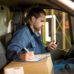 Pneus de empilhadeiras: a escolha que começa no chão e termina na eficiência