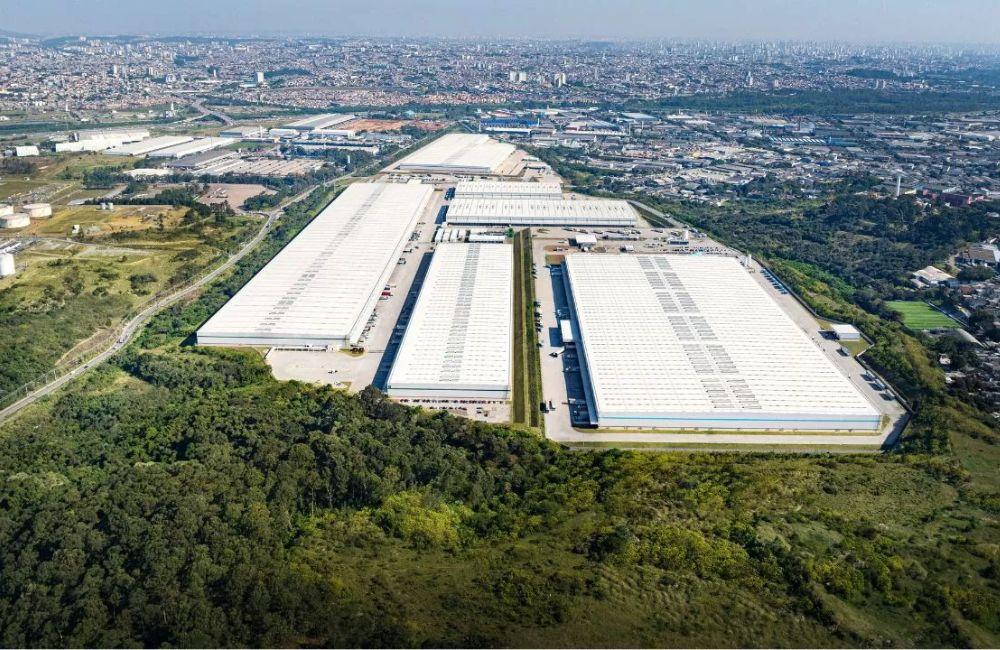 Vista aérea do condomínio logístico GLP Guarulhos II, agora parte do portfólio da Marq Logistics e Ares Management.